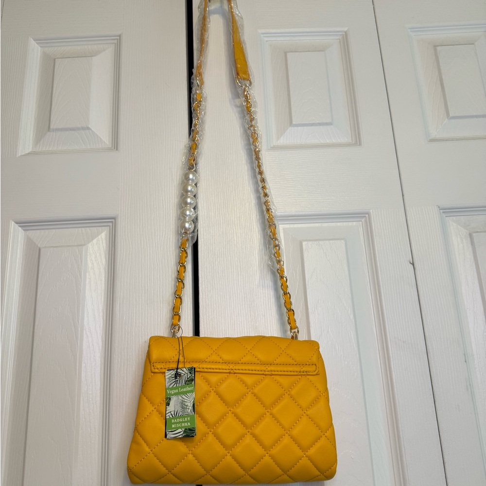 Badgley‎ Mischka Yellow Quilted Crossbody Bag - Picture 2 of 4